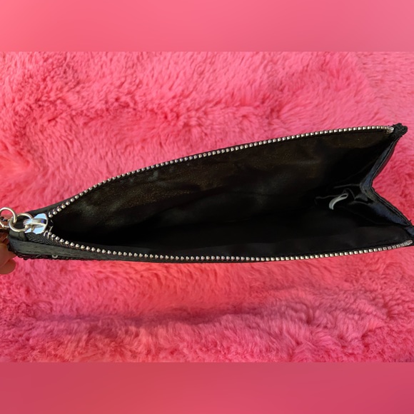 Victoria’s Secret Black Sequin Zippered Makeup Pouch - Picture 4 of 5